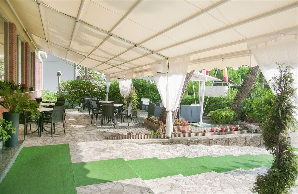 Hotel Olympic มิลาโน แมริตทิมา ภายนอก รูปภาพ