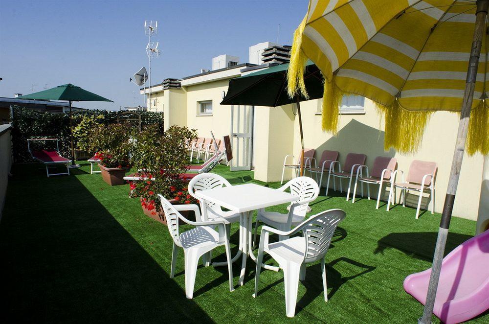 Hotel Olympic มิลาโน แมริตทิมา ภายนอก รูปภาพ
