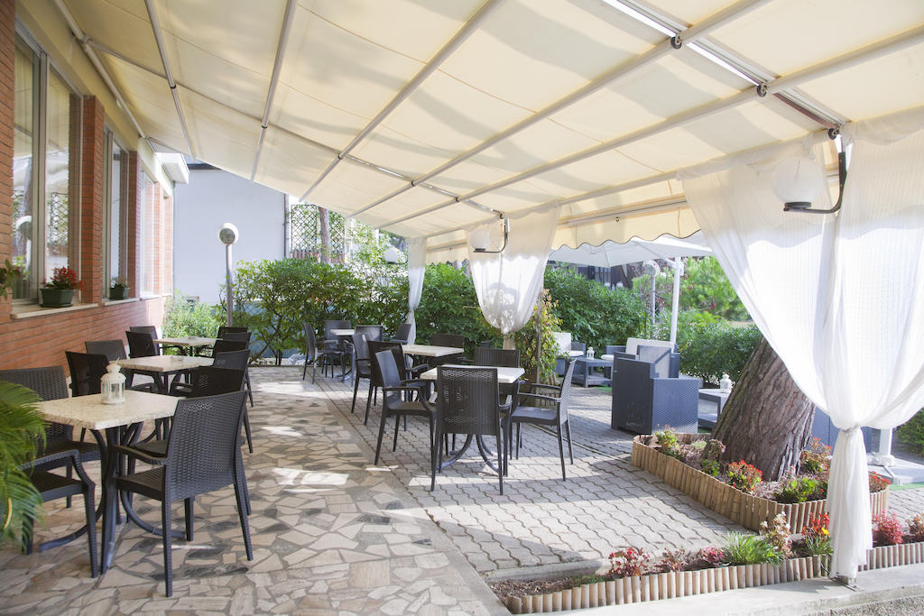 Hotel Olympic มิลาโน แมริตทิมา ภายนอก รูปภาพ